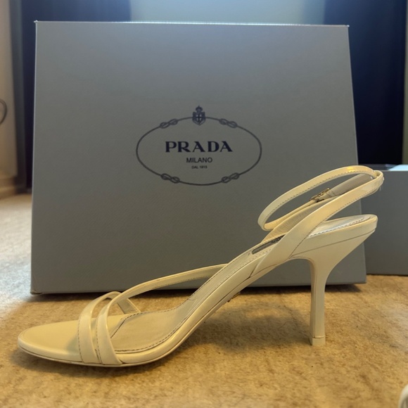 Prada patent leather sandal heels - Picture 2 of 7